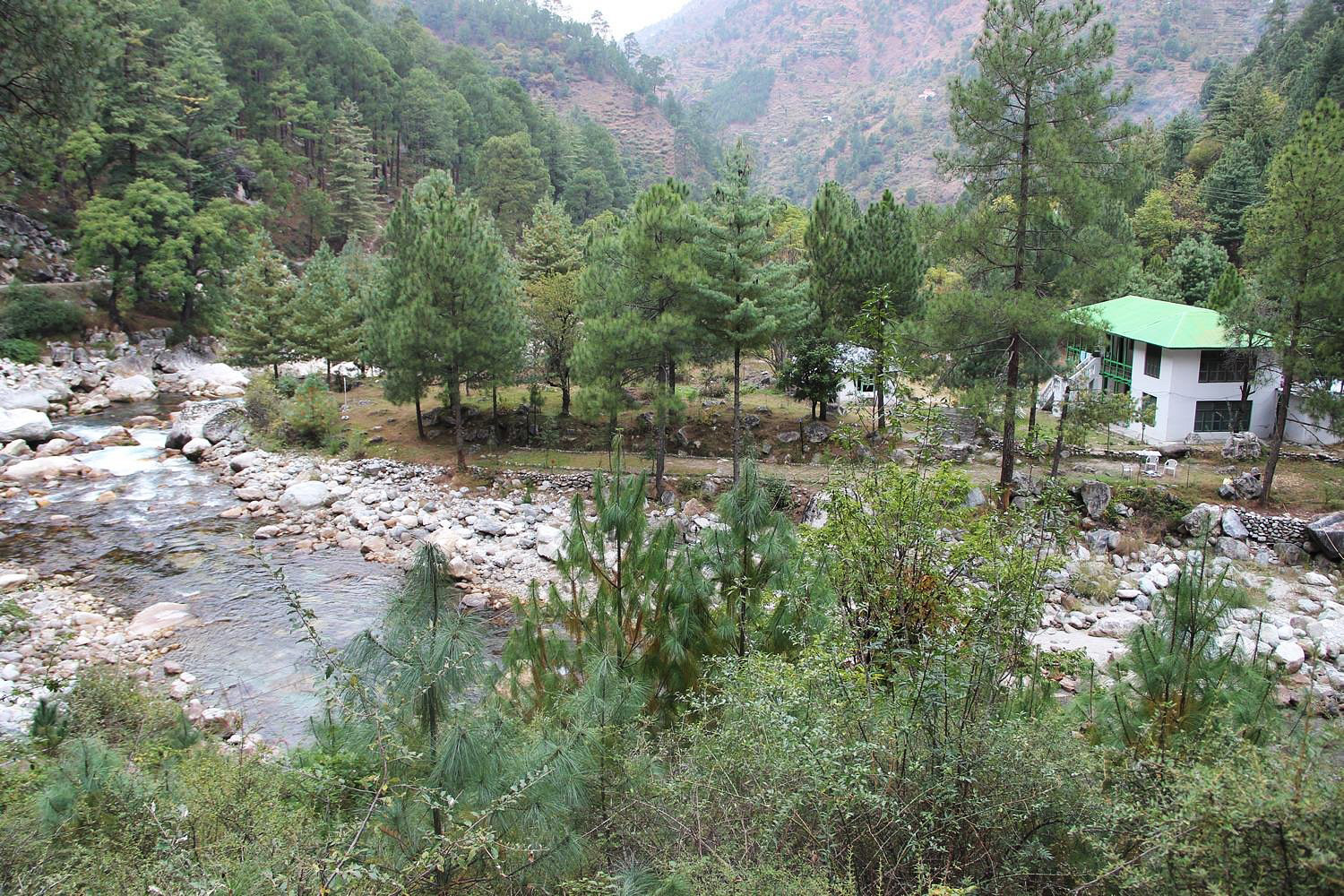 tirthan valley